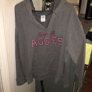 VS pink A&M sweater